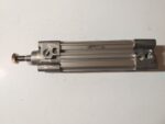 Vérin pneumatique double effet C96SDB32-80
