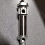 Vérin pneumatique double effet 0 822 033 202