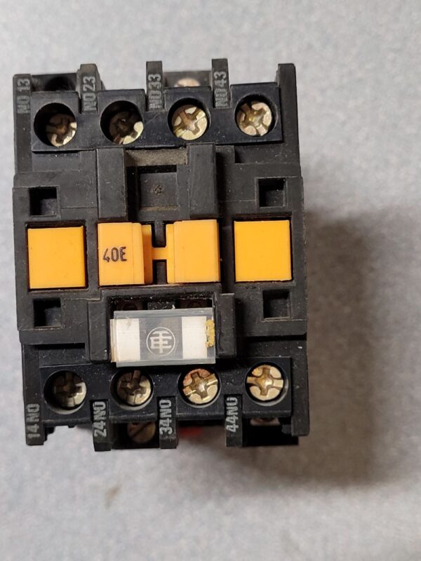 Contacteur CA2-DN140A65 Bobine 48V – Image 1