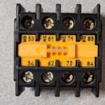 Contacts auxiliaires LA1-D22A65