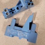 Support relais 95.83.1