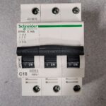 Disjoncteur 16A 3P A9N21045