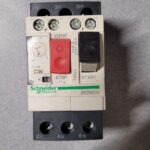 Disjoncteur moteur 1-1.6A GV2 ME06 avec contact aux.