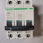 Disjoncteur 3P 10A 24601