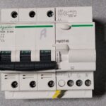 Différentiel + disjoncteur 3P 32A A9N21399+A9N21462