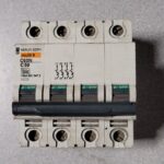 Disjoncteur 4P 24233