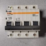 Disjoncteur 4P 20381