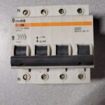 Disjoncteur 4P 20147