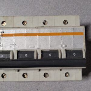 Disjoncteur 4P 20974