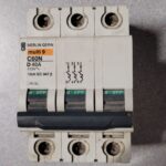 Disjoncteur 3P 24606