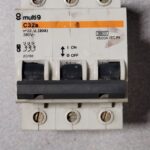 Disjoncteur 3P 20786