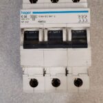 Disjoncteur 3P 32A NF332C32