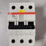 Disjoncteur 3P 16A S273K16A