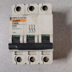 Disjoncteur 3P 24601