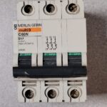 Disjoncteur 3P 24595