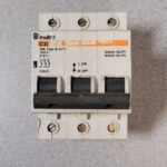 Disjoncteur 3P 20885