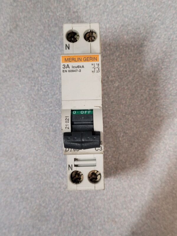 Disjoncteur 1P+N 21021 – Image 1