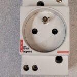 Prise modulaire 230V 16A 04280