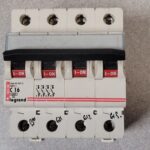 Disjoncteur 4P C16 06563