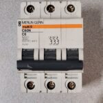 Disjoncteur 3P 24213