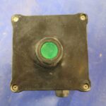 Poste de commande à bouton poussoir