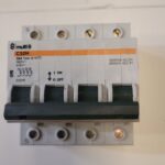 Disjoncteur 4P 20098