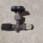 Robinet manomètre à pointeau 7000A