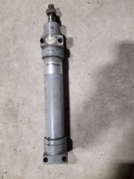 Vérin hydraulique double effet 6619 IH 38737