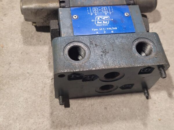 Distributeur hydraulique à levier – Image 5