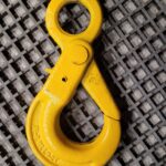 Crochet de levage à fermeture automatique 8.2T