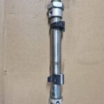 Vérin pneumatique DSNU-20-125-P-A -19213 avec supports de capteurs