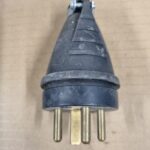 Prise male 3P+T 20A 055070