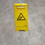 Panneau pliable "sol glissant"