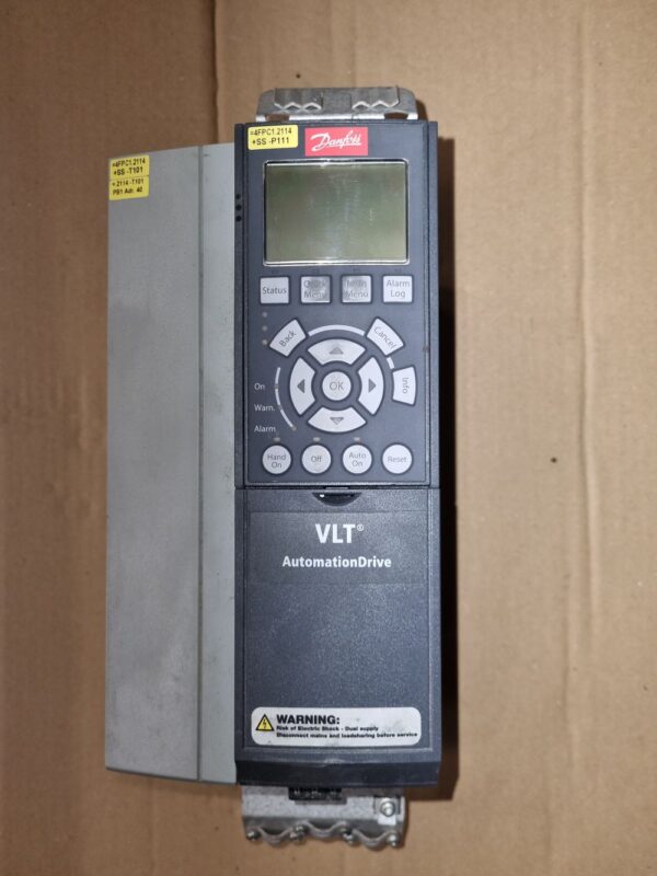 Variateur VLT FC302P5 avec afficheur 5.5Kw – Image 1