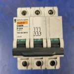 Disjoncteur 3P 24605