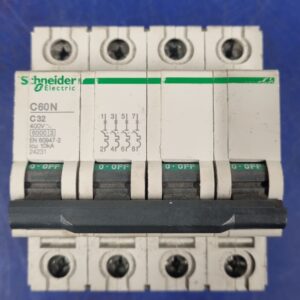 Disjoncteur 4P 24231