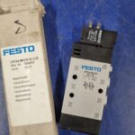 Distributeur pneumatique CPE14-M1CH-5L-1/8 - 550237