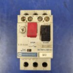 Disjoncteur moteur (0.25-0.4A) GV2-M03 avec contacts auxiliaires