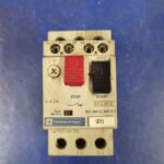 Disjoncteur moteur (4-6.3A) GV2M10 avec contacts auxiliaires