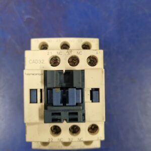 Contacteur CAD32 Bobine 24V