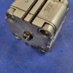 Vérin pneumatique double effet ADVU-63-20-P-A (156561)