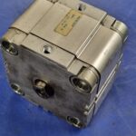 Vérin pneumatique double effet ADVU-80-25-P-A (156571)