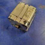 Vérin pneumatique double effet ADVU-50-25-P-A (156553)