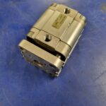 Vérin pneumatique double effet ADVUL-40-20-P-A (156887)