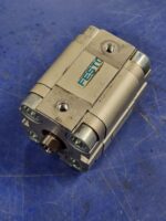 Vérin pneumatique double effet  ADVU-25-15-P-A (156524)