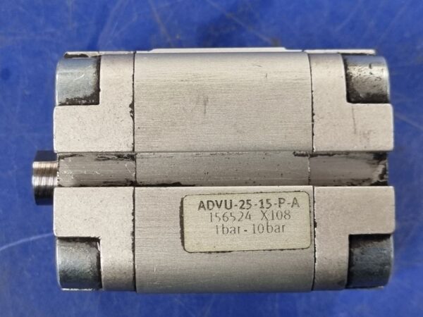 Vérin pneumatique double effet  ADVU-25-15-P-A (156524) – Image 2