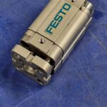 Vérin pneumatique double effet  ADVUL-25-30-P-A (156871)