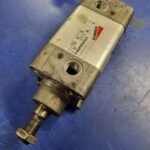 Vérin pneumatique double effet  61M2P063A0025