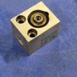 Vérin pneumatique simple effet  AVL-20-10 (9700)