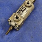 Vérin pneumatique double effet  0 822 011 002